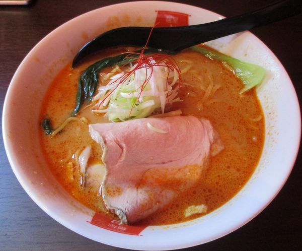 「チャーシューカレー担々麺　900円※オープン記念価格」@麺屋 虎杖 大門浜松町店の写真