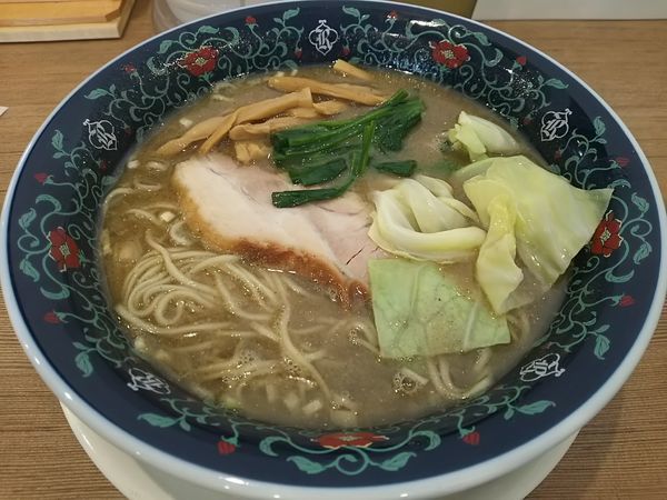 「強烈煮干しそば　（大盛：無料）」@凌駕 IDÉAの写真