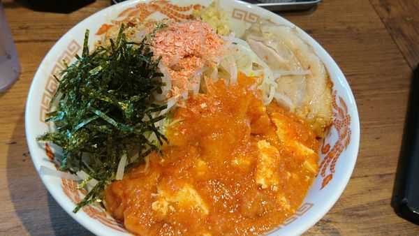 「旨辛エビまぜそば（本日の限定）」@火の豚 人形町駅前店の写真