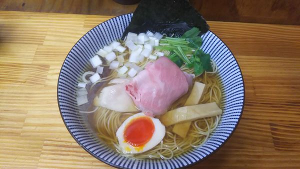 「煮干しそば 白醤油」@中華そば よしかわの写真