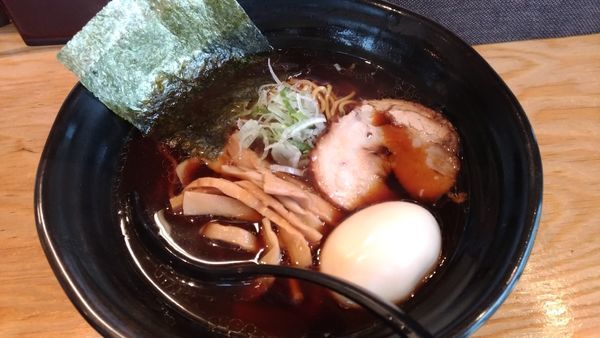 「らーめん（醤油）」@さんまらーめん 鈴木さんの写真