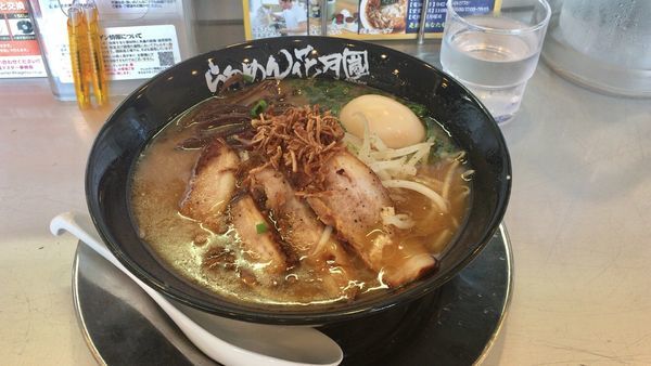 「【期間限定】鹿児島チャーシューメン 豚とろ・どん（950円）」@らあめん花月嵐 西原町店の写真