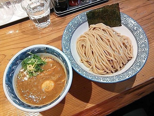 「濃厚味玉入辛つけ麺」@道玄坂マンモスの写真
