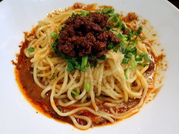「汁なし担担麺」@香噴噴 東京木場の写真
