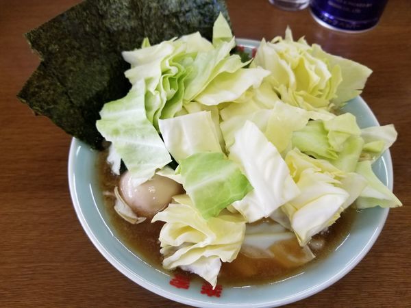 「こってりとんこつラーメン　少　キャベツ、味玉トッピング」@樂家の写真