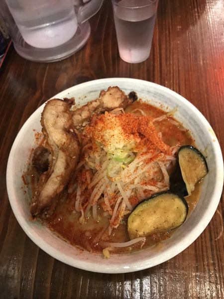 「極辛ラーメン+プチ唐」@旨辛ラーメン表裏 高田馬場店の写真