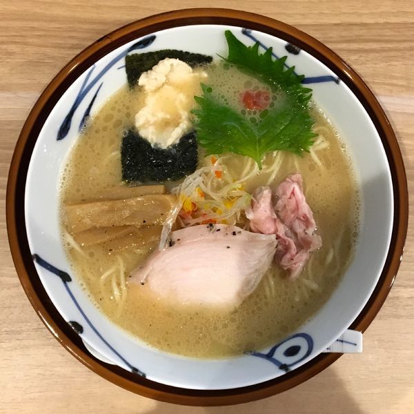 「鯛白湯らーめん塩味」@麺や 空月の写真