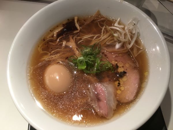 「味玉醤油そば950円」@SOBAHOUSE金色不如帰の写真