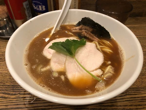 「烏賊干し鶏白湯醤油そば」@新橋 纏の写真