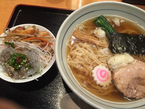 「中華そば（750円）＋季節のご飯（300円）」@味処 むさし野の写真
