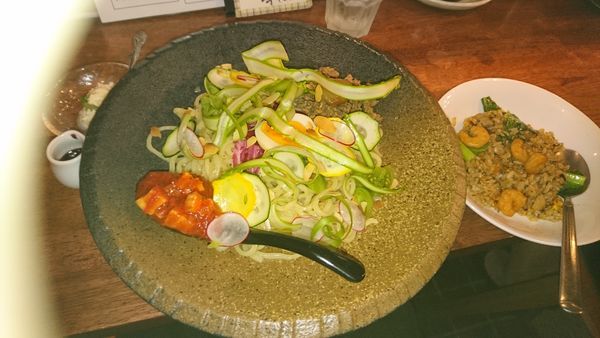 「パリで出合った冷やし中華（限定、９５０円）」@海老丸らーめんの写真
