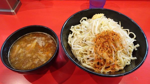 「辛いつけ麺300g（830円）ニンニク七味」@麺屋 桐龍の写真