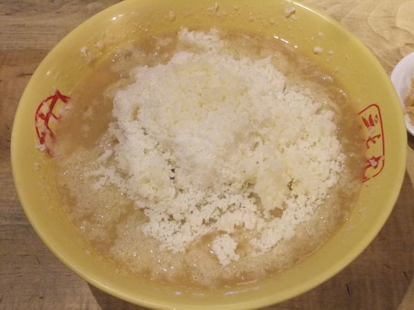 「まる究チーズラーメン（930円）」@九十九とんこつラーメン 恵比寿本店の写真