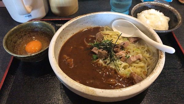 「カレーまぜそば(塩･並･太麺)小ライス付(960円)」@秋田ラーメン はまの写真