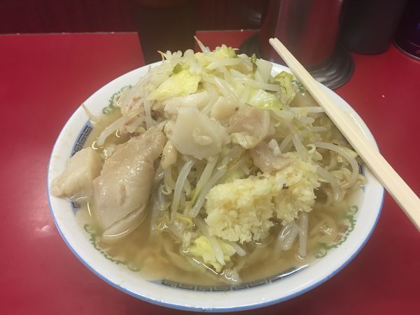 「小ラーメン+ニンニク+野菜+アブラ　500円」@ラーメン二郎 目黒店の写真