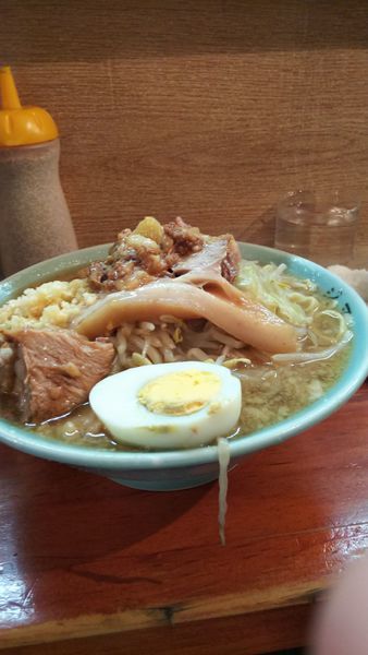 「ラーメン普通ニンニクちょい増し」@ラーメン富士丸 西新井大師店の写真