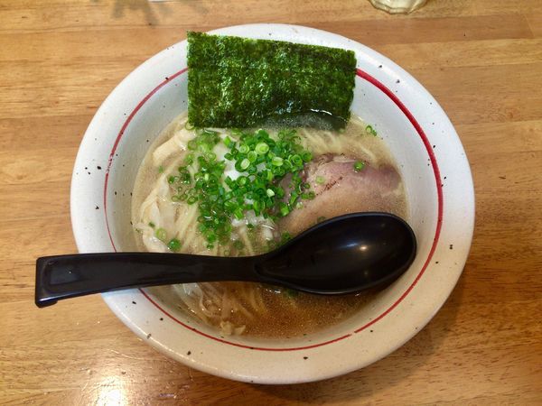 「らー麺」@麺や うしおの写真