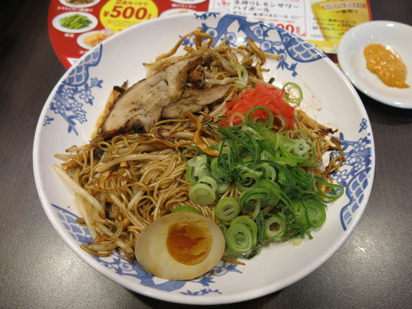 「博多屋台名物焼ラーメン(ご飯無し)+唐揚げ:948円+消費税」@バーミヤン 足立栗原店の写真