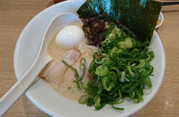 「のりねぎ白丸+半熟塩玉子(1050円)」@一風堂 川越インター店の写真