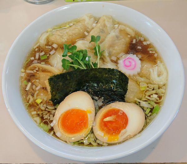 「ワンタンメン＋味付たまご」@麺処 大木の写真