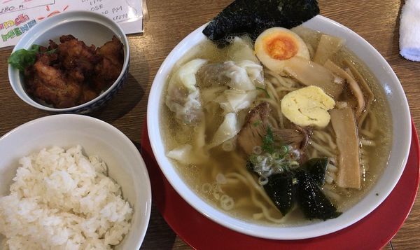 「ワンタンメン＋Ａセット(680円＋280円･税別)」@農村かふぇ ハレルヤの写真