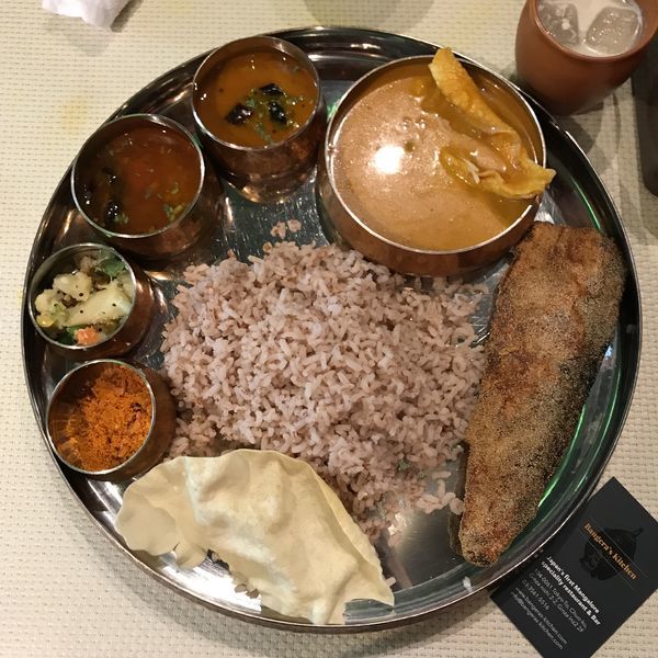 「こだわりフィッシュターリ＋ニールドーサ」@バンゲラズ キッチンの写真