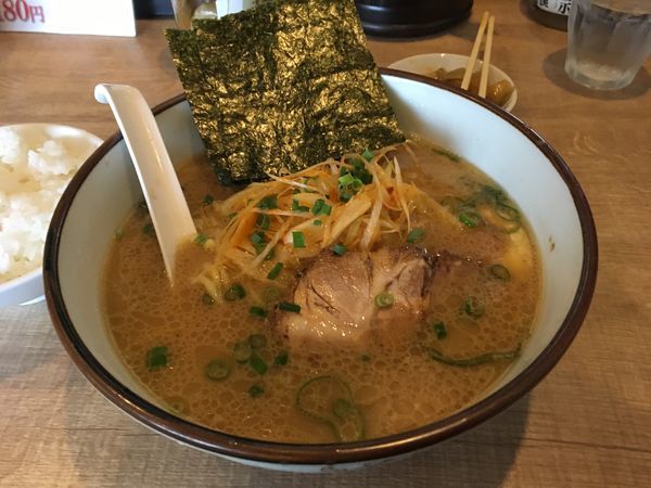 「ネギラーメン(固濃)」@横濱家 駒岡店の写真
