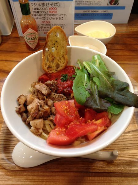 「トマトまぜソバ(L250g)チーズ増し  味玉」@アメノオトの写真