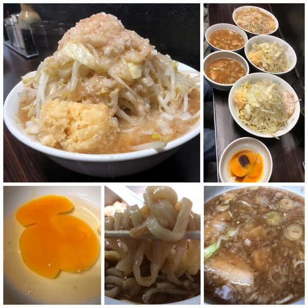 「つけめん 900円 生卵50円 ニンニクタマネギ」@らーめん虎丸の写真