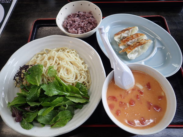 「つけ麺（チリトマト）サービスセット　1100円」@KENJUキッチンの写真