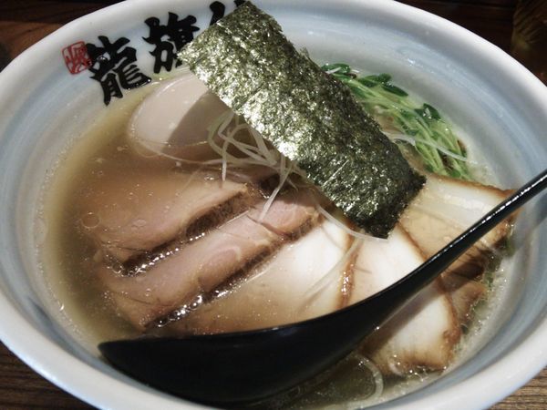 「ラーメン」@NAMBA 龍旗信RIZE 大阪なんば店の写真