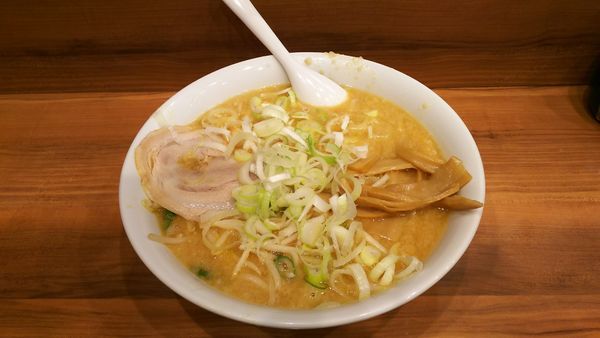 「みそらーめん(薬味多め)」@こってりらーめん なりたけ 池袋店の写真