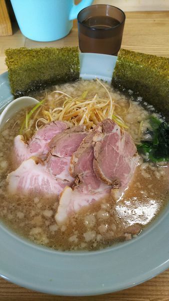 「モーニングラーメン、ネギ、チャーシュー。740円」@ラーメンショップ 椿 上彦川戸店の写真
