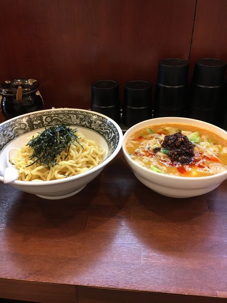 「辛口ホルモンつけ麺 醤油」@拉麺 梅太郎の写真