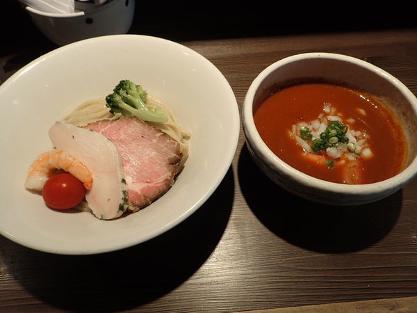 「春季限定『海老トマトつけ麺』950円」@つけ麺 一燈の写真