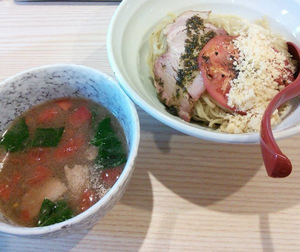 「【限定】バジルとトマトの塩つけ麺　９００円」@拉麺 大公 南太田本店の写真