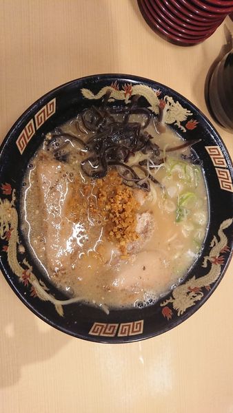 「豚トロラーメン」@鹿児島ラーメン 豚とろ 鹿児島中央駅前店の写真