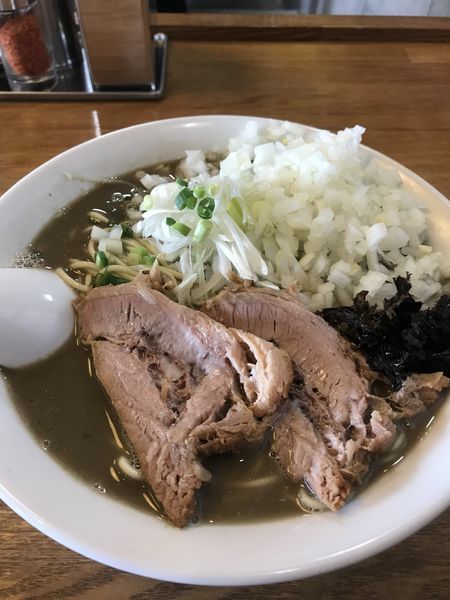 「濃厚煮干そば＋玉ねぎ」@中村屋総本山の写真