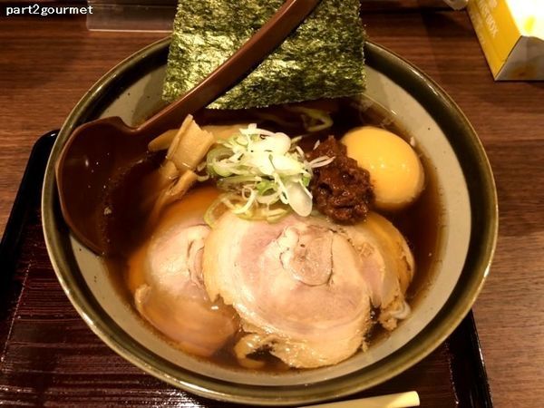 「熟成旨辛しょうゆ (880円)」@手打ちらーめん まるとくの写真