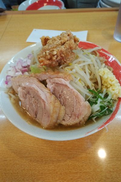 「らーめん　トッピング:チャーシュー、唐揚げ」@らーめん藤ろうの写真