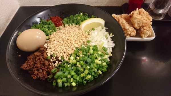 「新担担麺(ちょい辛)+ミニ揚チキン･味玉」@自家製麺SHINの写真