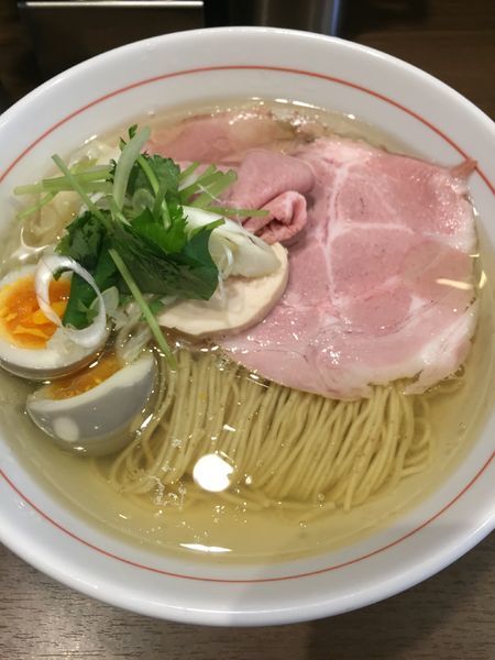 「特製ラーメン白」@八咫烏の写真