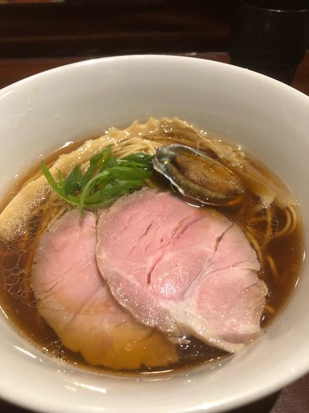 「いりことアワビの純煮干しそば」@煮干中華そば 鈴蘭 新宿店の写真