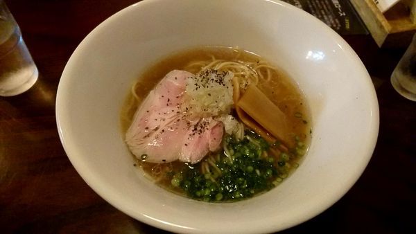 「【限定】牛骨清湯「塩」800円」@青山清湯そば 青ノ樹の写真