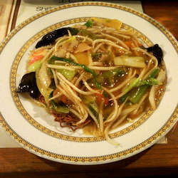 あんかけ焼きそば￥９００