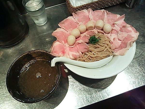 「帆立しお昆布水つけ麺（肉増し・うずら）」@さんじの写真