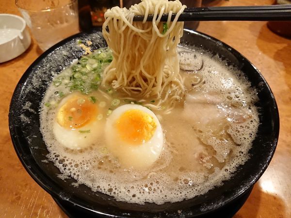 「味玉ラーメン730円＋餃子＋他いろいろ」@博多一成一代の写真