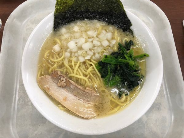 「醤油豚骨ラーメン」@濃厚とんこつ横浜家系ラーメン 九ツ家 高坂サービスエリア店の写真