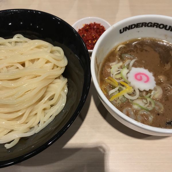 「辛つけめん」@UNDERGROUND RAMEN 頑者 コクーンシティさいたま新都心店の写真