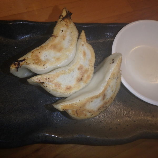 「半餃子(180円)他」@おがわや 小宮店の写真